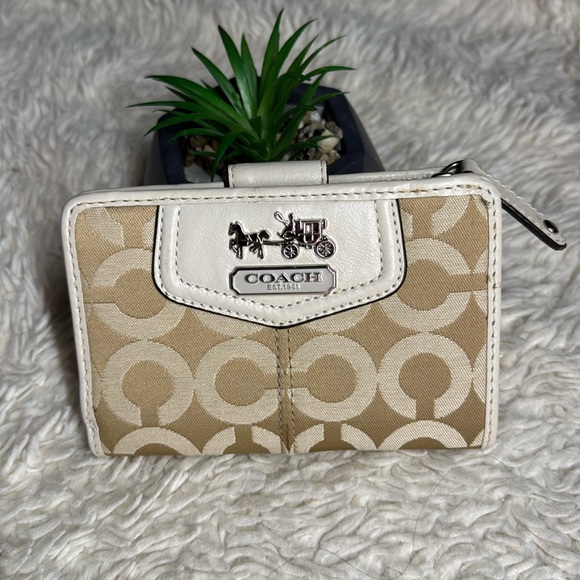NWT COACH 45941 MADISON OP ART SATEEN MEDIUM wallet - Picture 1 of 16